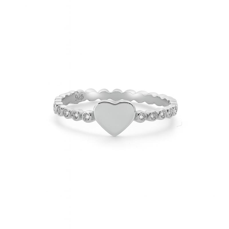 Minimal Heart Motif Diamond Side Stone Ring